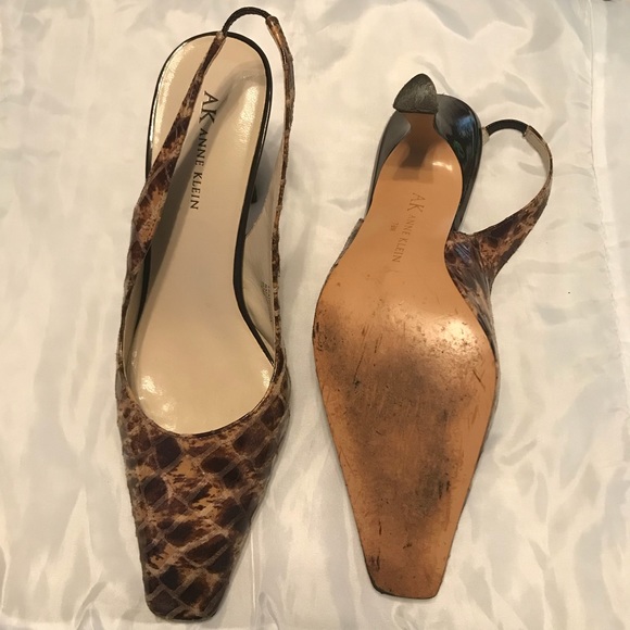 Patent leather sling back heels - Picture 3 of 5